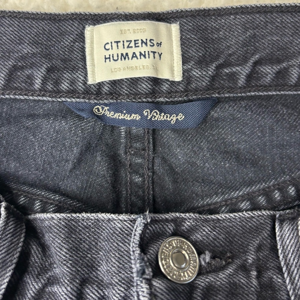 Citizens of Humanity Women Black Wash Ambrosio Bermuda Shorts - Picture 9 of 13